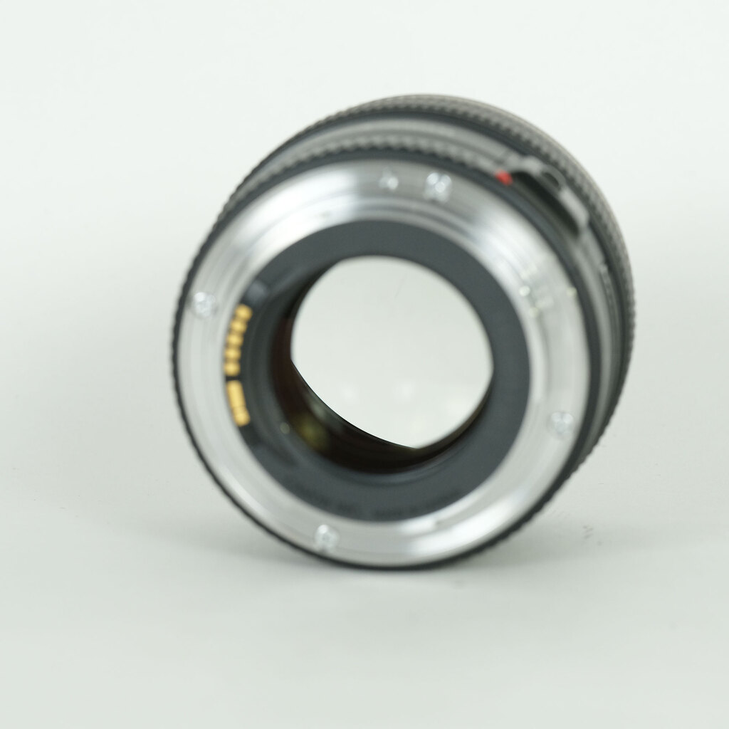 Canon EF85mm F1.8 USM Canon EF85mm F1.8 USM