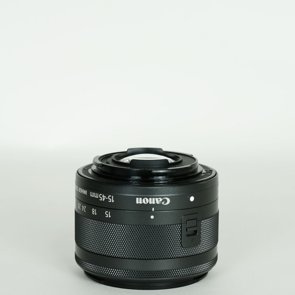 Canon - ＣＡＮＯＮ　ＥＦ－Ｍ１５－４５ｍｍ　Ｆ３．５－６．３ＩＳ　ＳＴＭ銀 Canon EF-M 15-45mm f/3.5-6.3 IS STM Lens (Silver) 0597C002 B&H