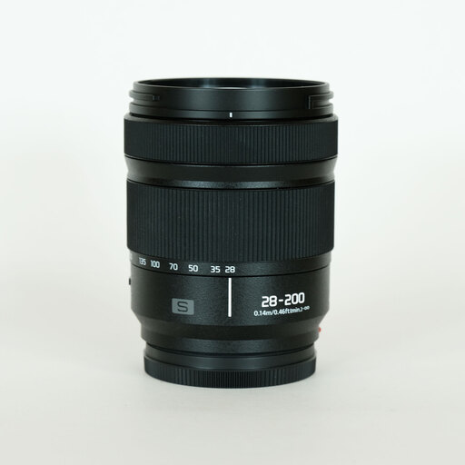 Panasonic LUMIX S 28-200mm F4-7.1 MACRO O.I.S.
