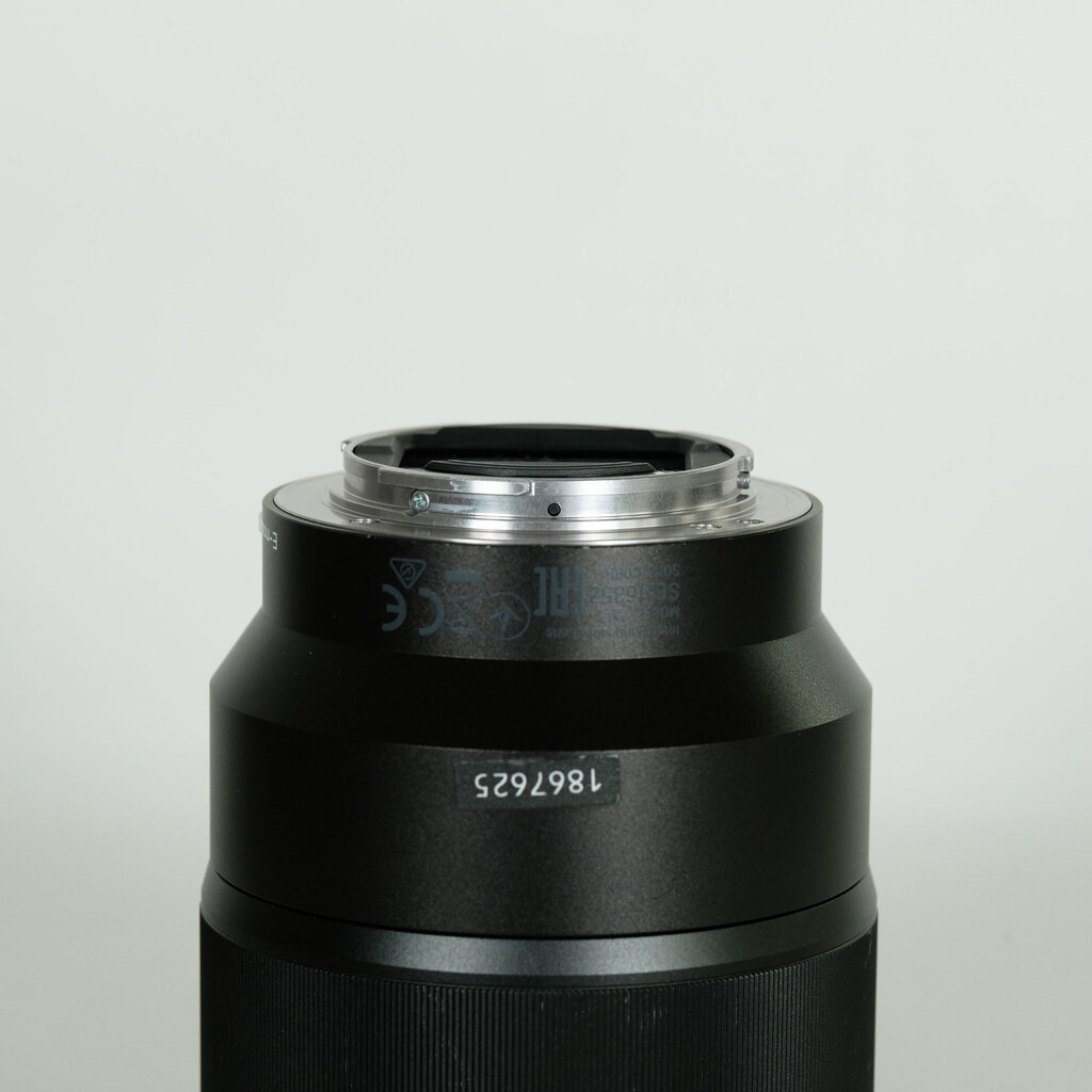 SONY Vario-Tessar T* FE 16-35mm F4 ZA OSS SEL1635Z SONY Vario-Tessar T* FE 16-35mm F4 ZA OSS SEL1635Z