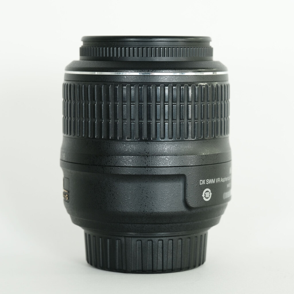 Nikon AF-S DX NIKKOR 18-55mm F3.5-5.6 G VR Nikon AF-S DX NIKKOR 18-55mm F3.5-5.6 G VR