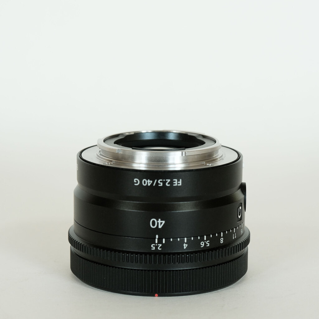 【極美品】SONY SEL40F25G 単焦点40mm SONY FE 40mm F2.5 G SEL40F25Gの出品 | ONE SCENE（ワンシーン）