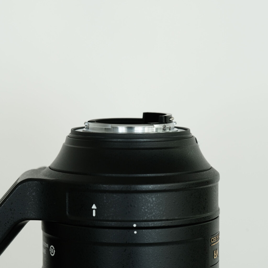 Nikon AF-S NIKKOR 200-500mm f/5.6E ED VR Nikon AF-S NIKKOR 200-500mm f/5.6E ED VR