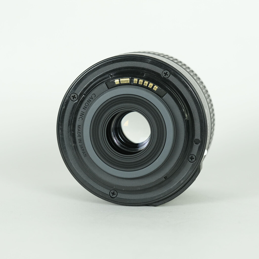 Canon EF-S18-55mm F3.5-5.6 IS