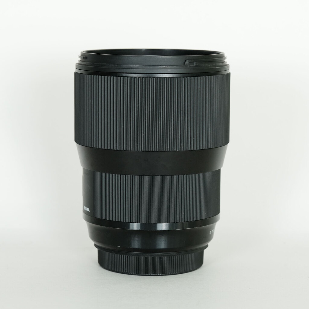 【アウトレット品】SIGMA 135mm F1.8 DG HSMキャノン用レンズ 135mm F1.8 DG HSM | Art / シグマSAマウント用: アウトレット