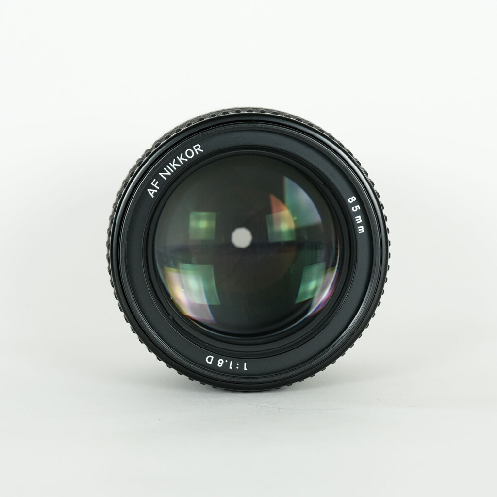 Nikon Ai AF Nikkor 85mm f/1.8D Nikon Ai AF Nikkor 85mm f/1.8D