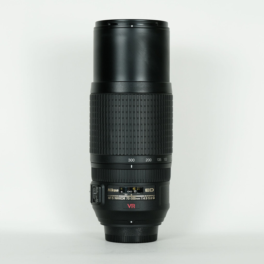 Nikon AF-S VR Zoom-Nikkor 70-300mm F4.5-5.6G IF-EDの出品