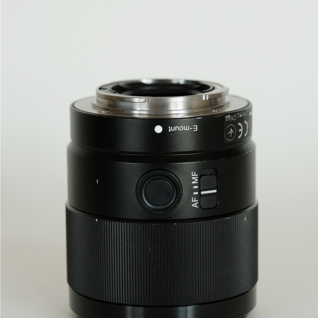 SONY FE 35mm F1.8 SEL35F18F