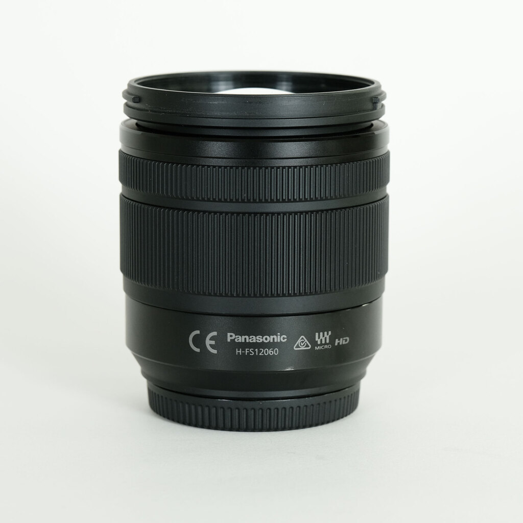 Panasonic LUMIX G VARIO 12-60mm / F3.5-5.6 ASPH. / POWER O.I.S. Panasonic LUMIX G VARIO 12-60mm / F3.5-5.6 ASPH. / POWER O.I.S.