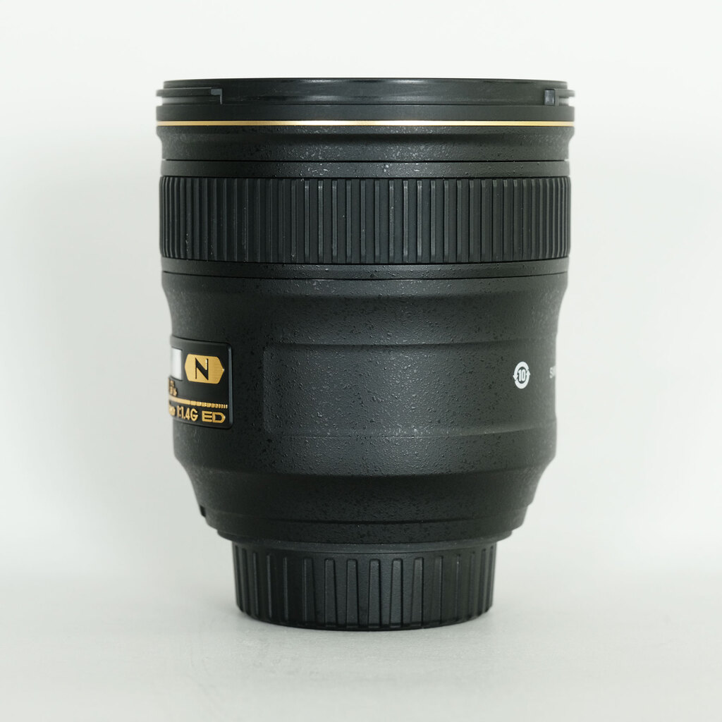Nikon AF-S NIKKOR 24mm f/1.4G ED Nikon AF-S NIKKOR 24mm f/1.4G ED