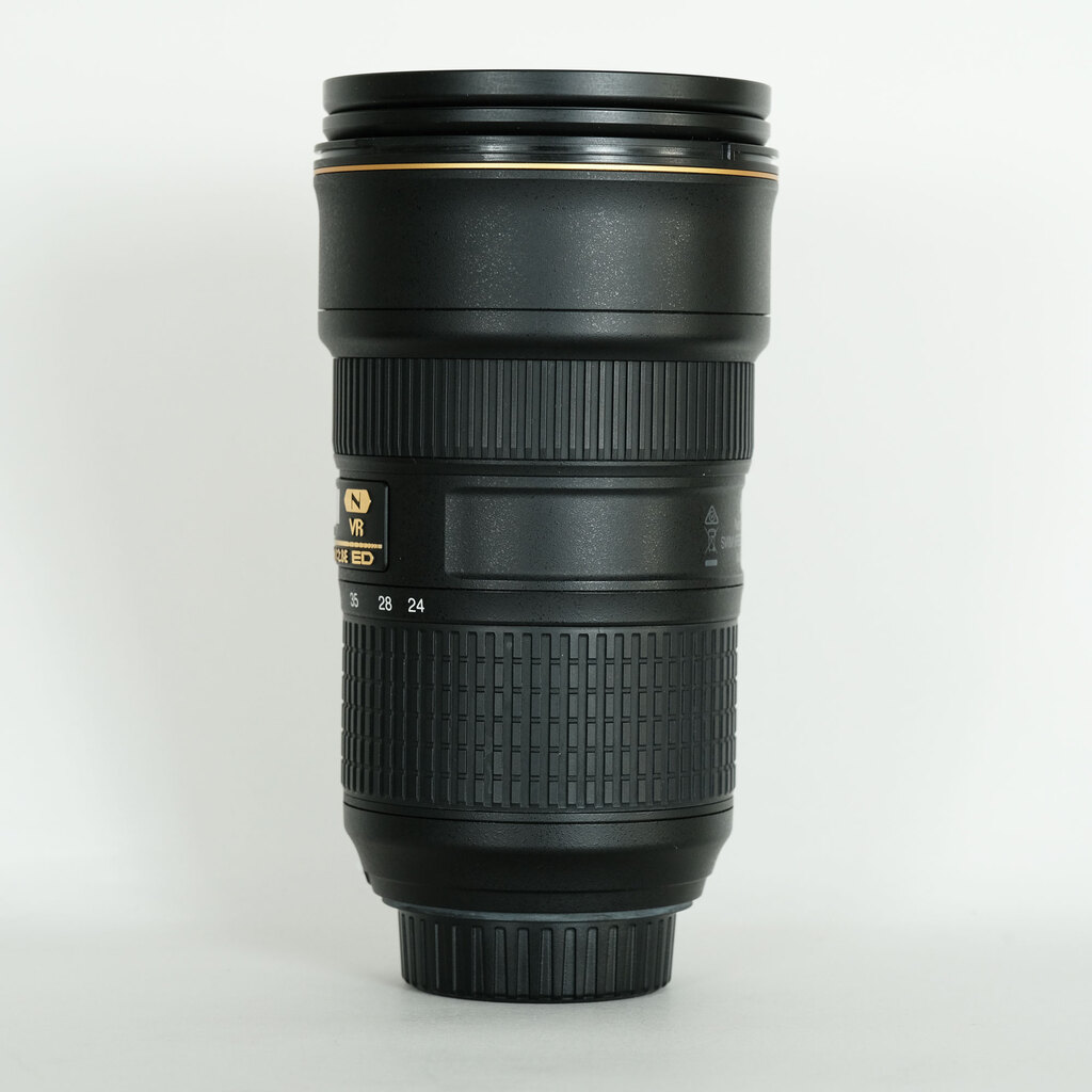 Nikon AF-S NIKKOR 24-70mm f/2.8E ED VR Nikon AF-S NIKKOR 24-70mm f/2.8E ED VR