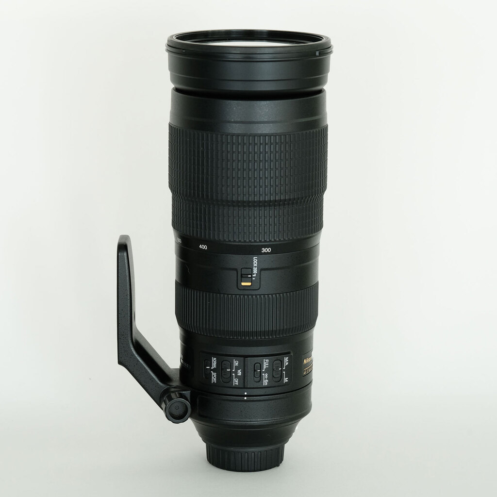 Nikon AF-S NIKKOR 200-500mm f/5.6E ED VR Nikon AF-S NIKKOR 200-500mm f/5.6E ED VR