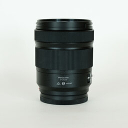 Panasonic LUMIX S 28-200mm F4-7.1 MACRO O.I.S. Panasonic LUMIX S 28-200mm F4-7.1 MACRO O.I.S.