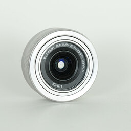 Panasonic LUMIX G VARIO 12-32mm / F3.5-5.6 ASPH. / MEGA O.I.S.