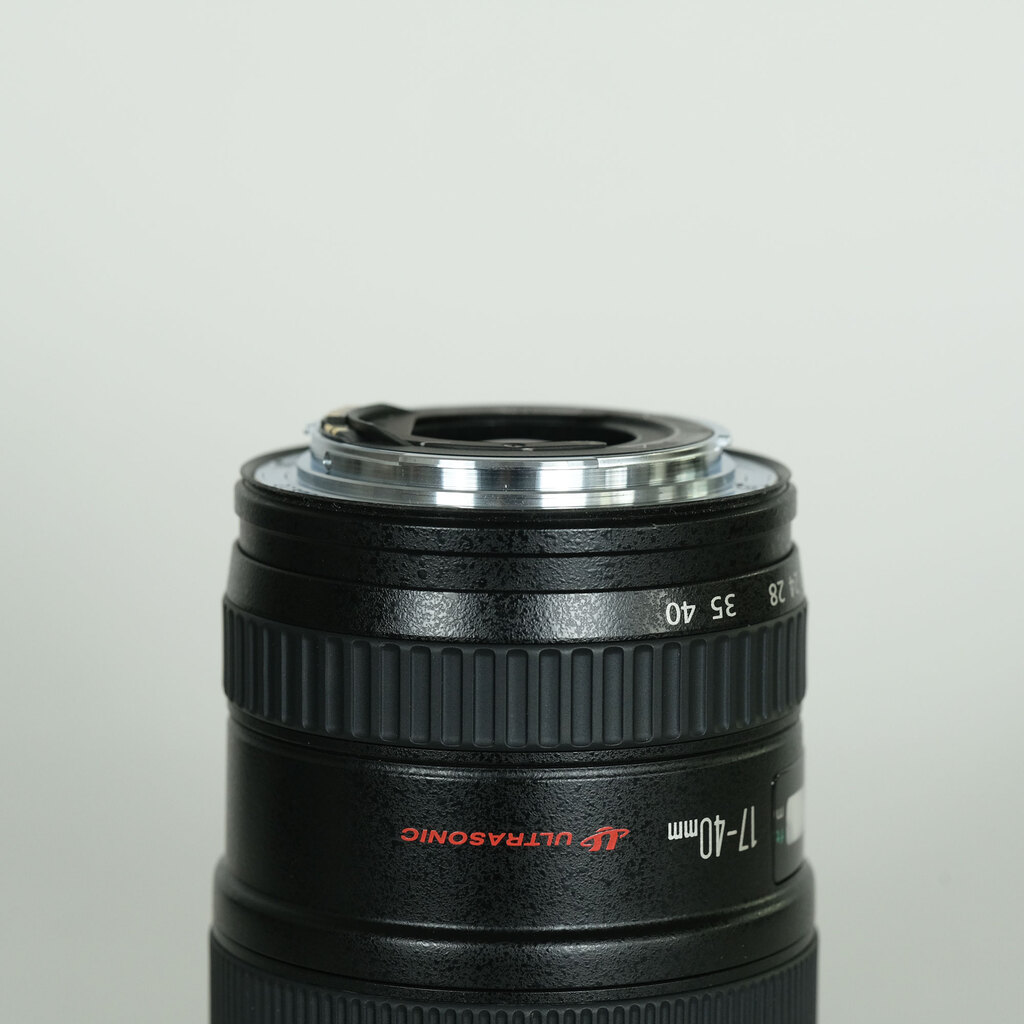 Canon EF17-40mm F4L USM Canon EF17-40mm F4L USM