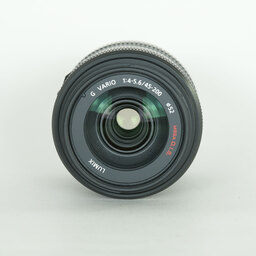 Panasonic LUMIX G VARIO 45-200mm F4.0-F5.6 MEGA O.I.S. H-FS045200