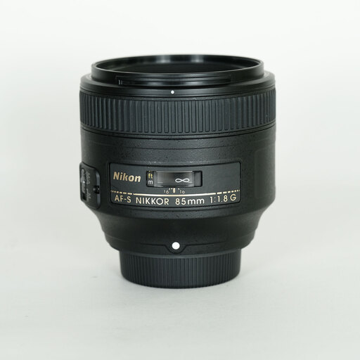 Nikon AF-S NIKKOR 85mm f/1.8G Nikon AF-S NIKKOR 85mm f/1.8G
