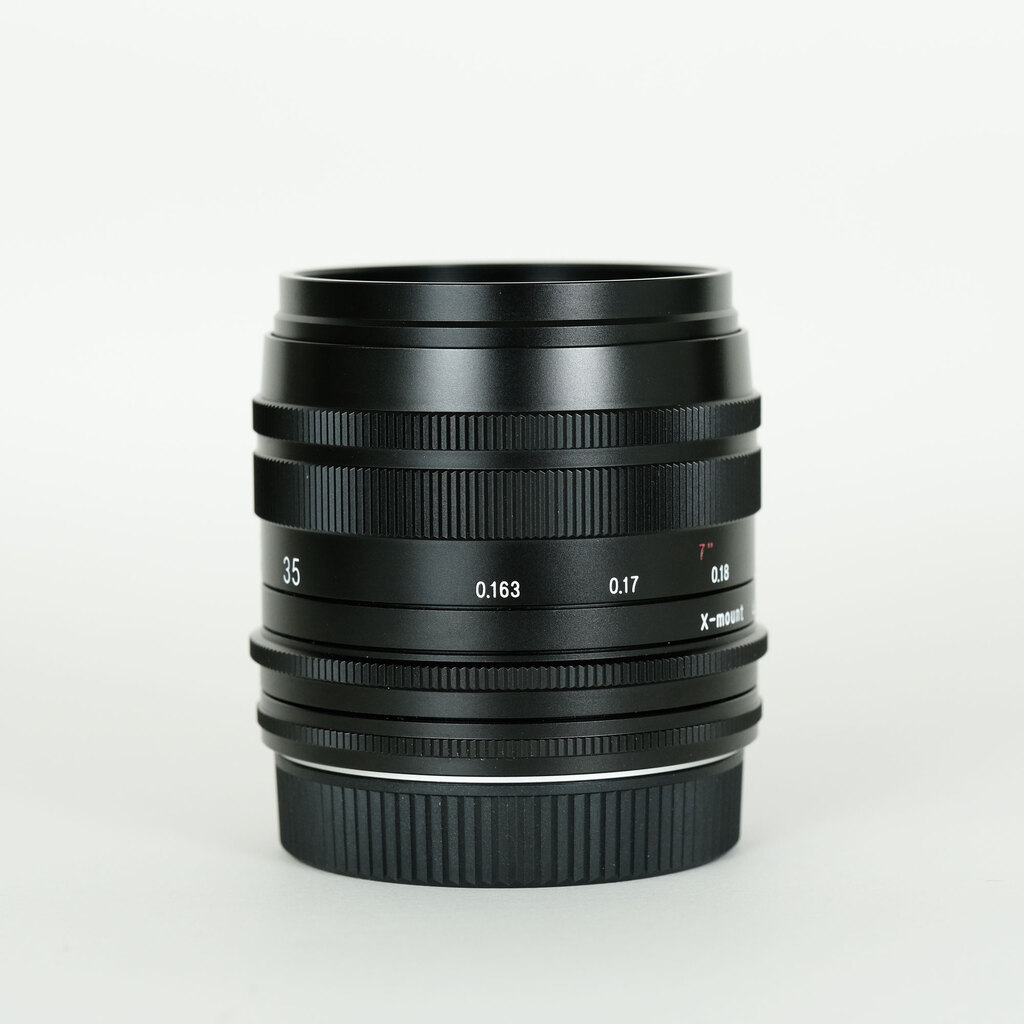 Voigtlander MACRO APO-ULTRON 35mm F2 [フジフイルムX用]の出品