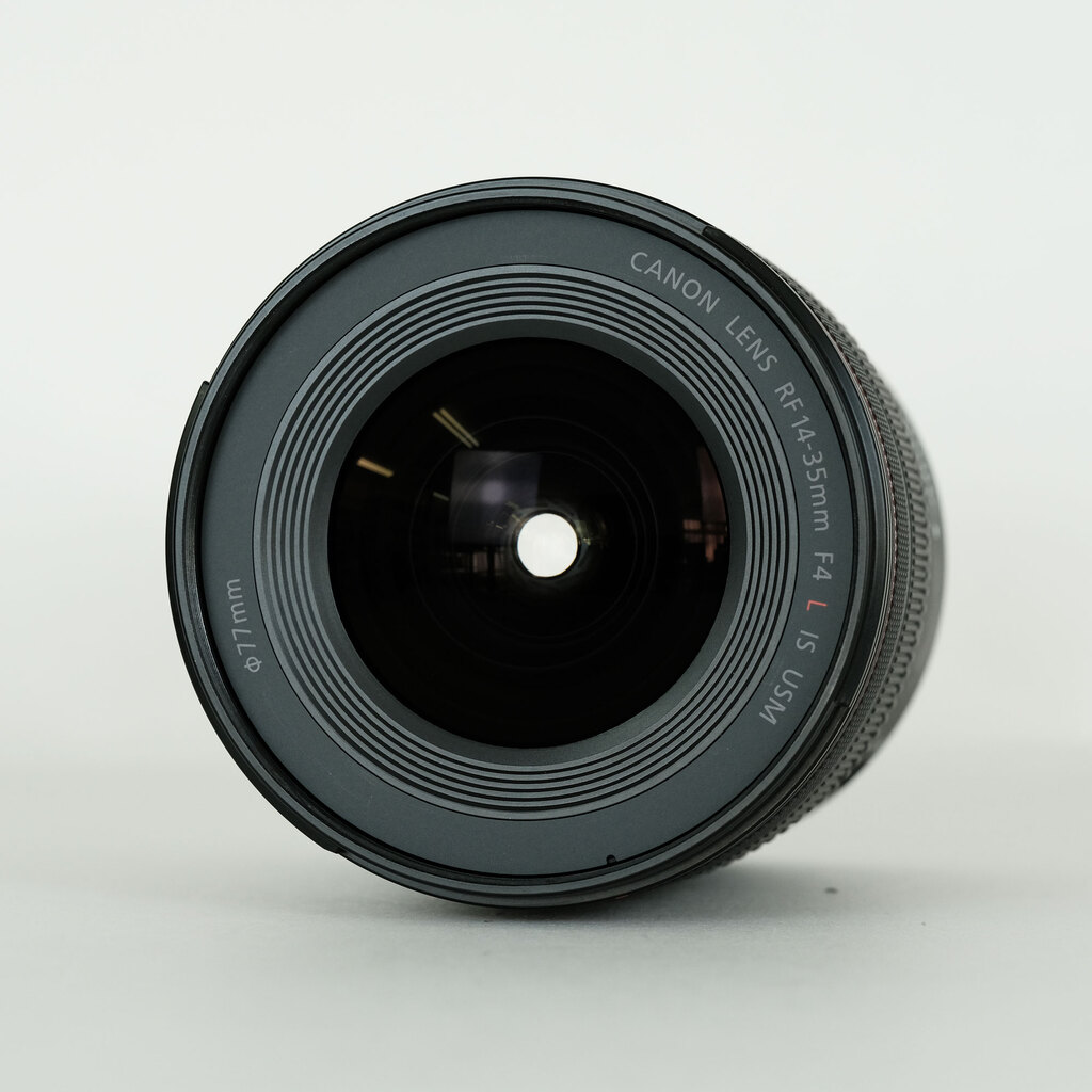 美品　Canon RF14-35mm F4 L IS USM 保護フィルター付き RF14-35mm F4 L IS USM （各種フィルター付）