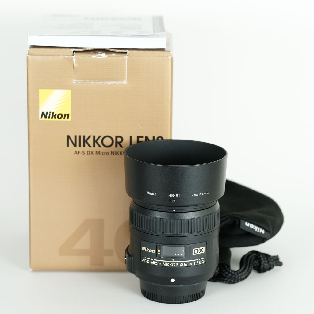 Nikon AF-S DX Micro NIKKOR 40mm f/2.8G Nikon AF-S DX Micro NIKKOR 40mm f/2.8G