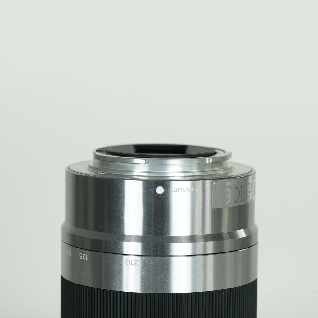 【ジャンク】SONY SEL55210 55-210mm 望遠レンズ #69 Sony SEL55210 55-210mm f/4.5-6.3 (Black) Telephoto zoom lens