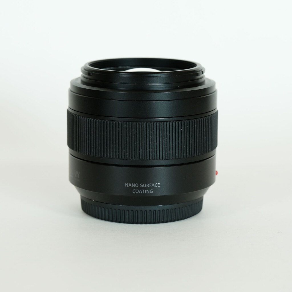 Panasonic LEICA DG SUMMILUX 25mm/F1.4 II ASPH. Panasonic LEICA DG SUMMILUX 25mm/F1.4 II ASPH.