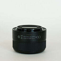 Nikon NIKKOR Z 40mm f/2 Nikon NIKKOR Z 40mm f/2
