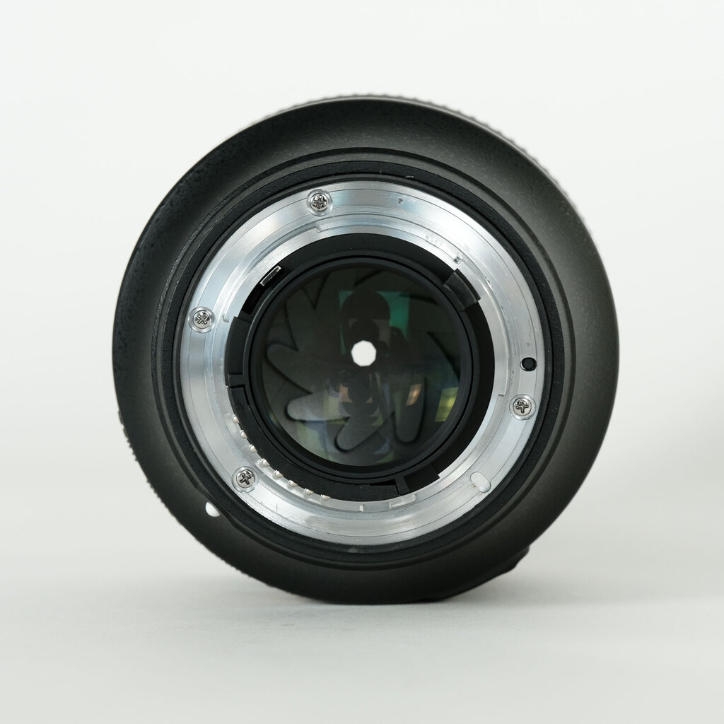 Nikon AF-S NIKKOR 58mm f/1.4G Nikon AF-S NIKKOR 58mm f/1.4G