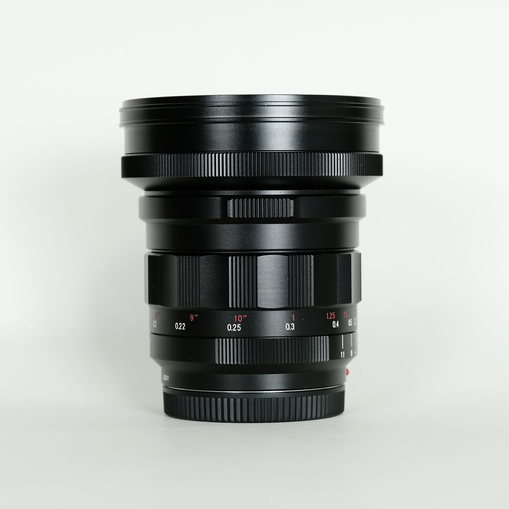 Voigtlander NOKTON 10.5mm F0.95(マイクロフォーサーズ用) Voigtlander NOKTON 10.5mm F0.95(マイクロフォーサーズ用)