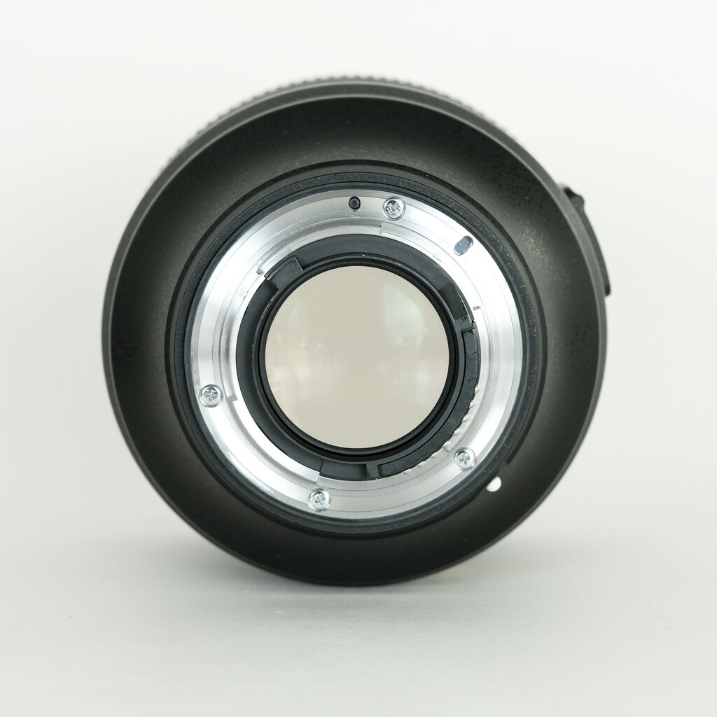 Nikon AF-S NIKKOR 105mm f/1.4E ED レンズ Nikon AF-S NIKKOR 105mm f/1.4 E ED Autofocus IF Lens {82}