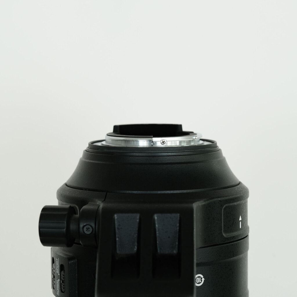 Nikon AF-S NIKKOR 200-500mm f/5.6E ED VR Nikon AF-S NIKKOR 200-500mm f/5.6E ED VR