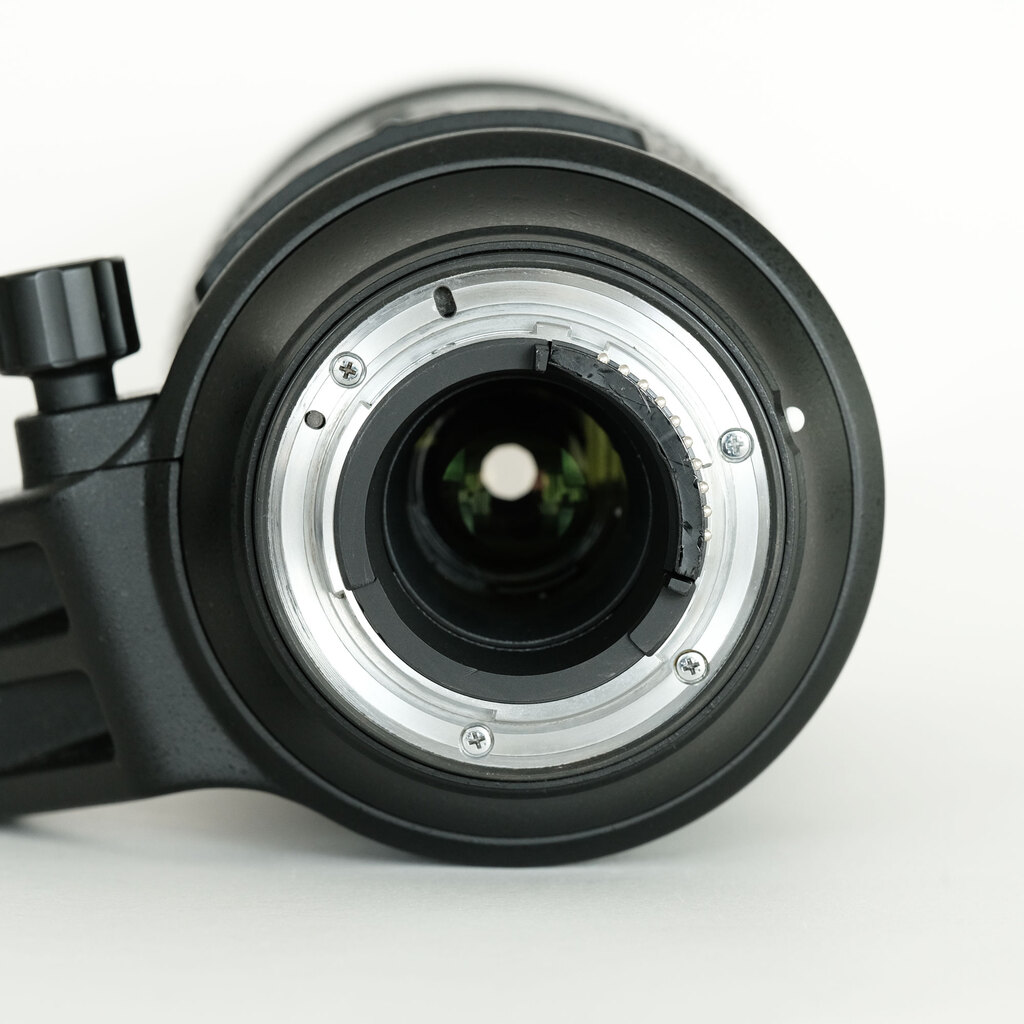 Nikon AF-S NIKKOR 200-500mm f/5.6E ED VR Nikon AF-S NIKKOR 200-500mm f/5.6E ED VR