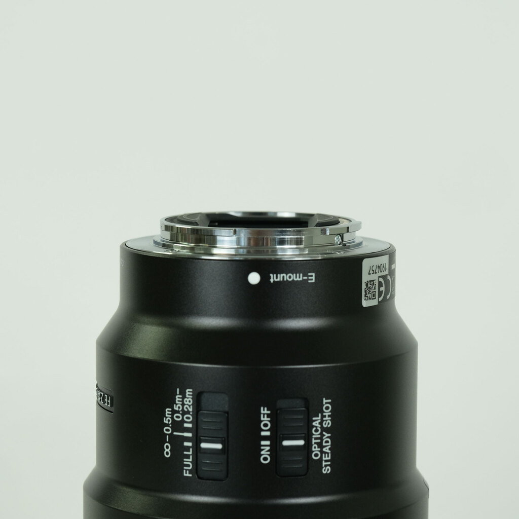 SONY FE 90mm F2.8 Macro G OSS SEL90M28G