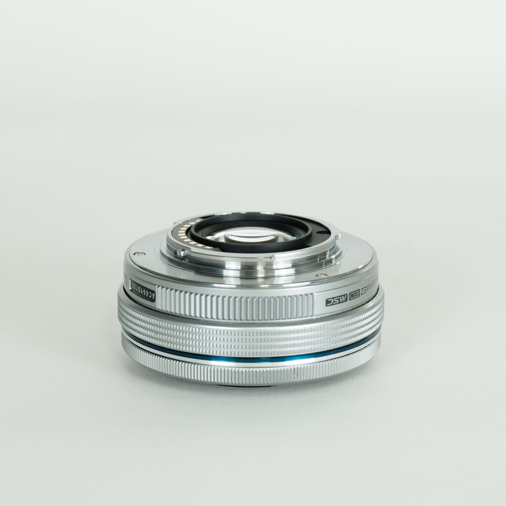 OLYMPUS M.ZUIKO DIGITAL ED 14-42mm F3.5-5.6 EZ シルバー