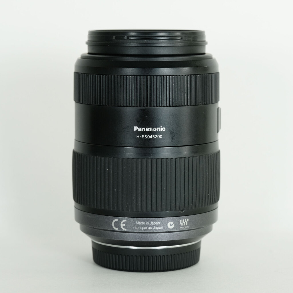 Panasonic LUMIX G VARIO 45-200mm F4.0-F5.6 MEGA O.I.S. H-FS045200 Panasonic LUMIX G VARIO 45-200mm F4.0-F5.6 MEGA O.I.S. H-FS045200