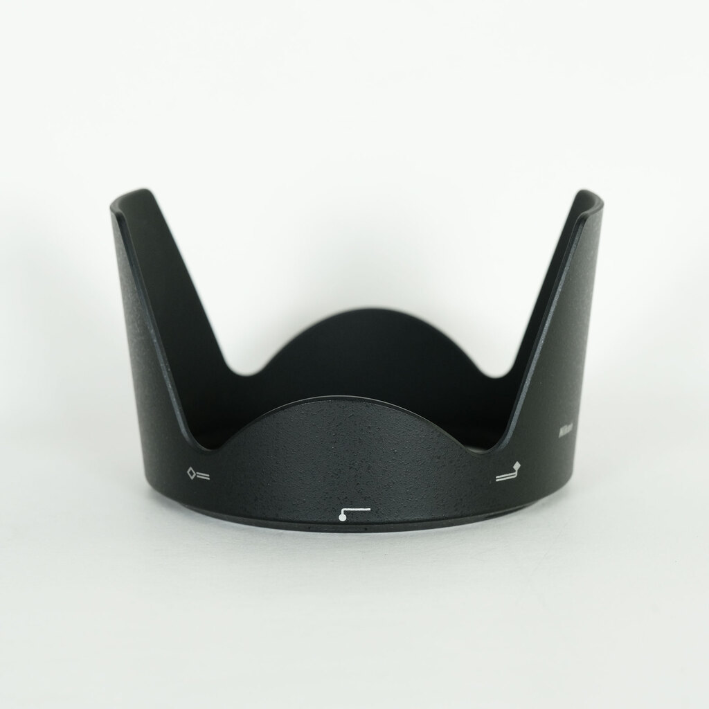 Nikon AF-S NIKKOR 28-300mm f/3.5-5.6G ED VR Nikon AF-S NIKKOR 28-300mm f/3.5-5.6G ED VR