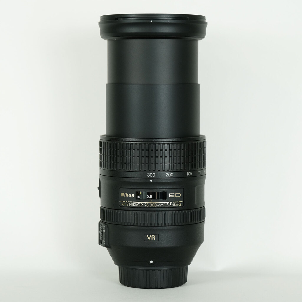 Nikon AF-S NIKKOR 28-300mm f/3.5-5.6G ED VR