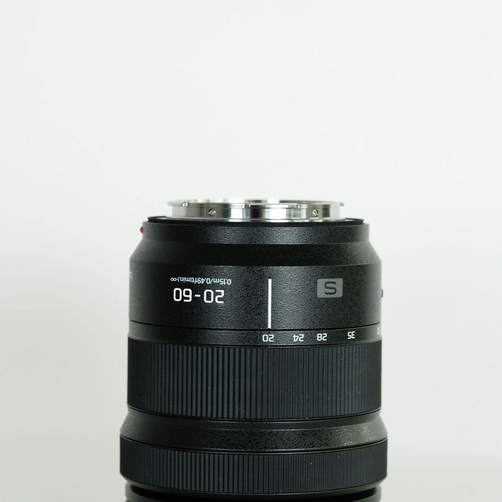 Panasonic LUMIX S 20-60mm F3.5-5.6 Panasonic LUMIX S 20-60mm F3.5-5.6
