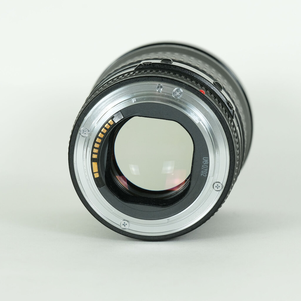 Canon EF135mm F2L USM Canon EF135mm F2L USM