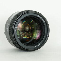 Nikon Ai AF Nikkor 85mm f/1.8D Nikon Ai AF Nikkor 85mm f/1.8D