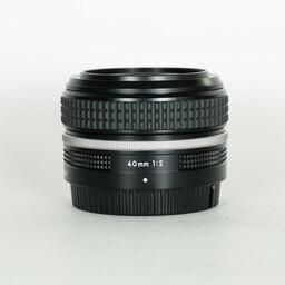 Nikon NIKKOR Z 40mm f/2 Nikon NIKKOR Z 40mm f/2