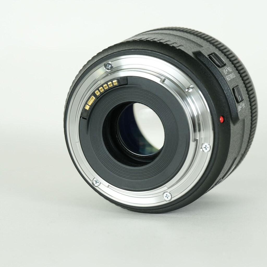 Canon EF35mm F2 IS USM Canon EF35mm F2 IS USM