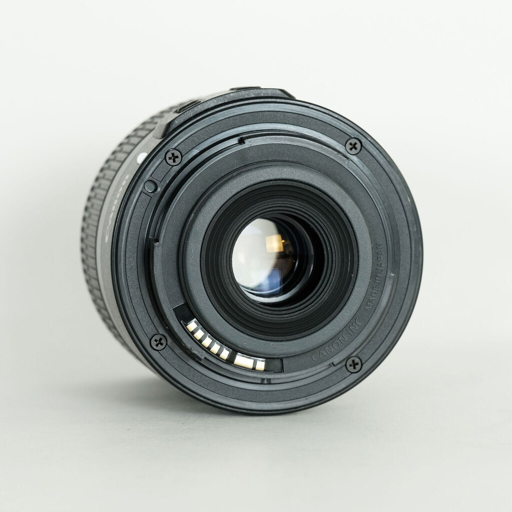 Canon EF-S18-55mm F3.5-5.6 IS Canon EF-S18-55mm F3.5-5.6 IS