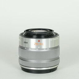 Panasonic LUMIX G VARIO 14-42mm F3.5-5.6 ASPH./MEGA O.I.S. Panasonic LUMIX G VARIO 14-42mm F3.5-5.6 ASPH./MEGA O.I.S.
