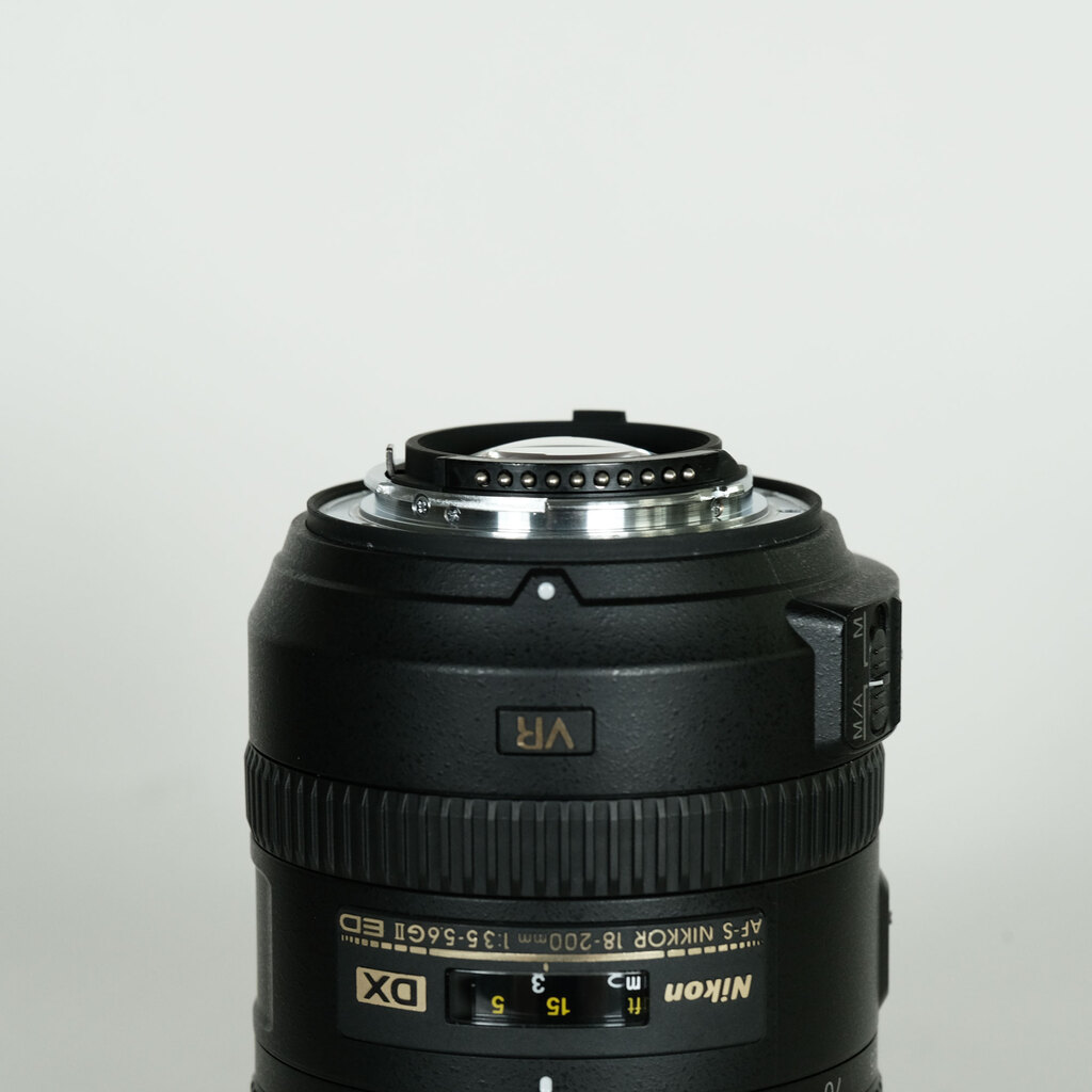 Nikon AF-S DX NIKKOR 18-200mm F3.5-5.6G ED VR II