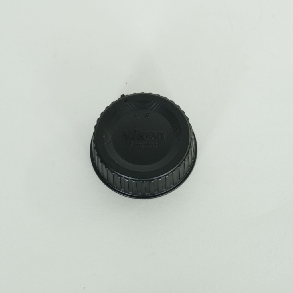 Nikon AF-S DX NIKKOR 16-80mm f/2.8-4E ED VR Nikon AF-S DX NIKKOR 16-80mm f/2.8-4E ED VR