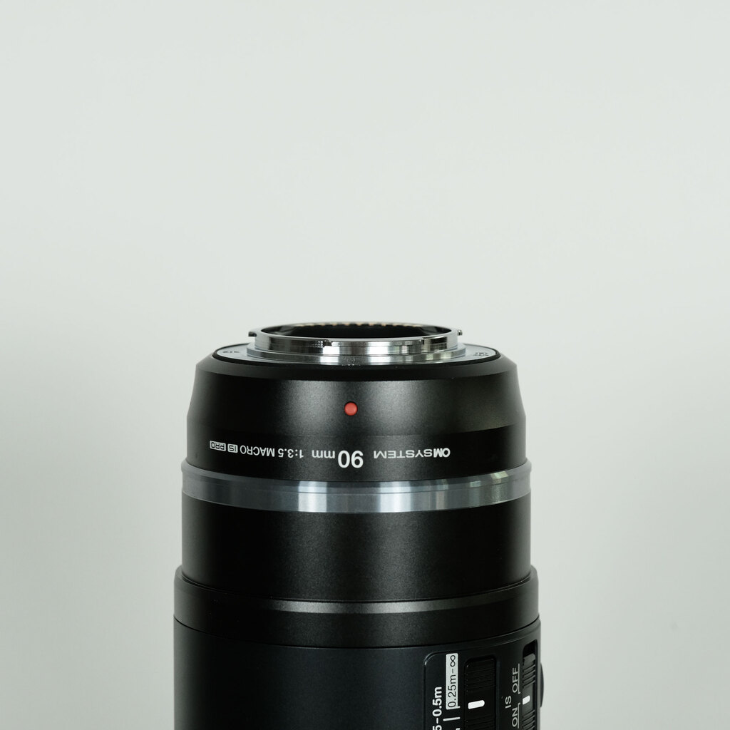 OM SYSTEM M.ZUIKO DIGITAL ED 90mm F3.5 Macro IS PRO OM SYSTEM M.ZUIKO DIGITAL ED 90mm F3.5 Macro IS PRO