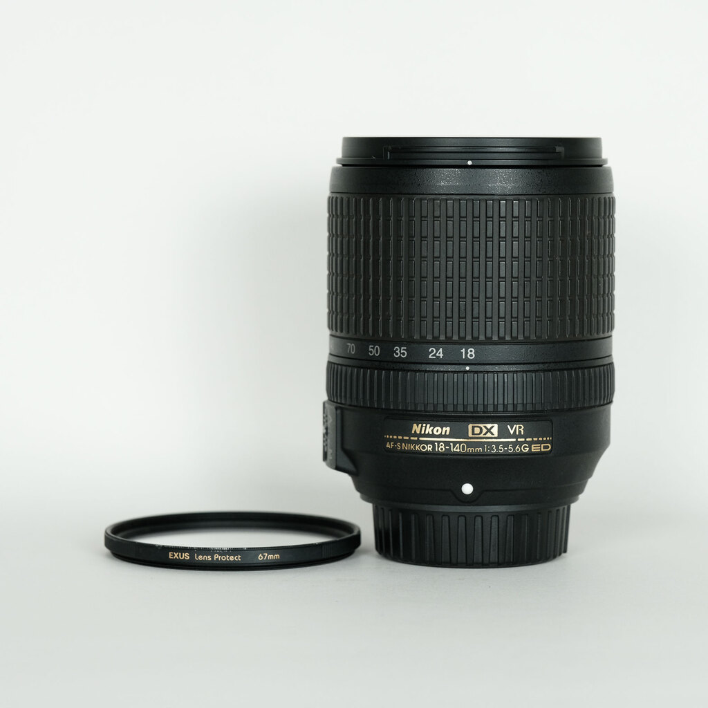 Nikon AF-S DX NIKKOR 18-140mm F3.5-5.6G ED VR Nikon AF-S DX NIKKOR 18-140mm F3.5-5.6G ED VR
