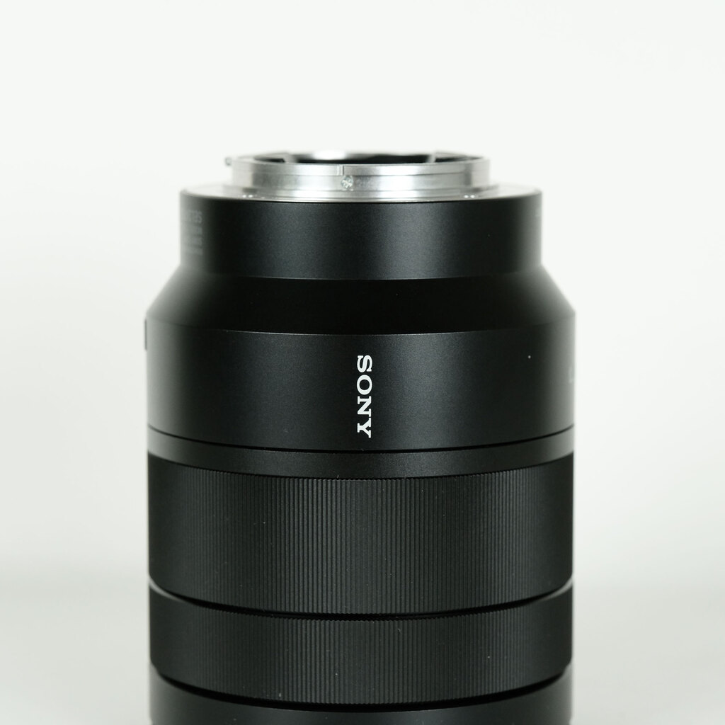 SONY Vario-Tessar T＊ FE 24-70mm F4 ZA OSS SEL2470Zの出品
