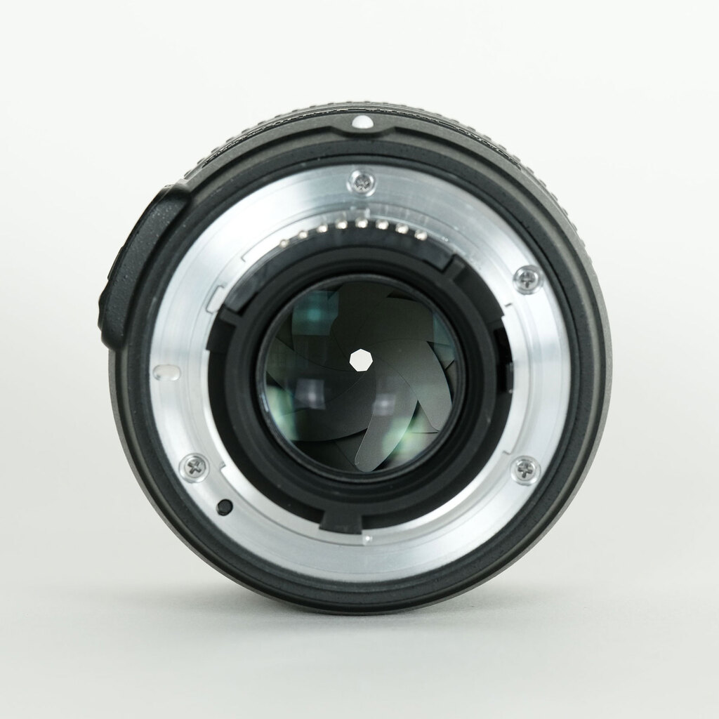 Nikon AF-S NIKKOR 50mm f/1.8G Nikon AF-S NIKKOR 50mm f/1.8G